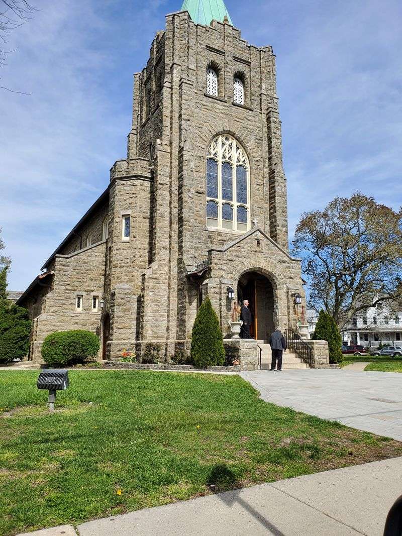 Genuine Small-Town Friendliness That Welcomes Newcomers