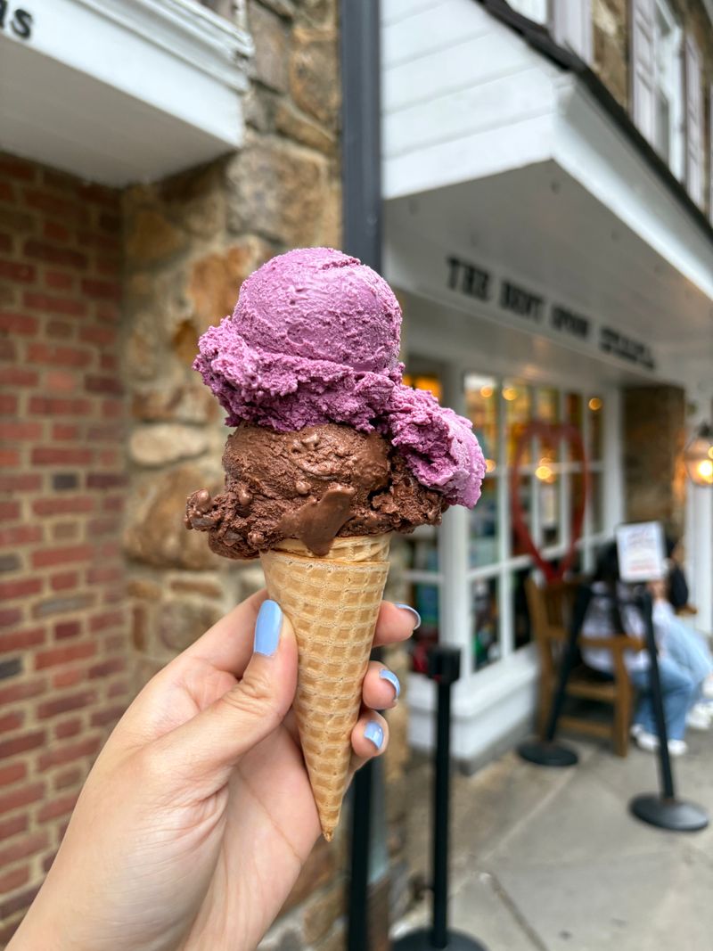 Seasonal Specials That Keep Regulars Returning