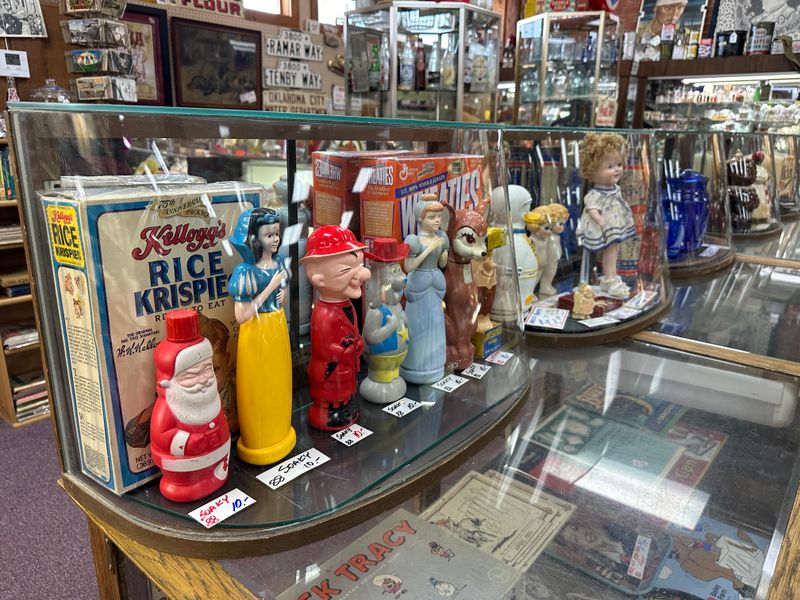 Booth Organization Makes Shopping a Pleasure