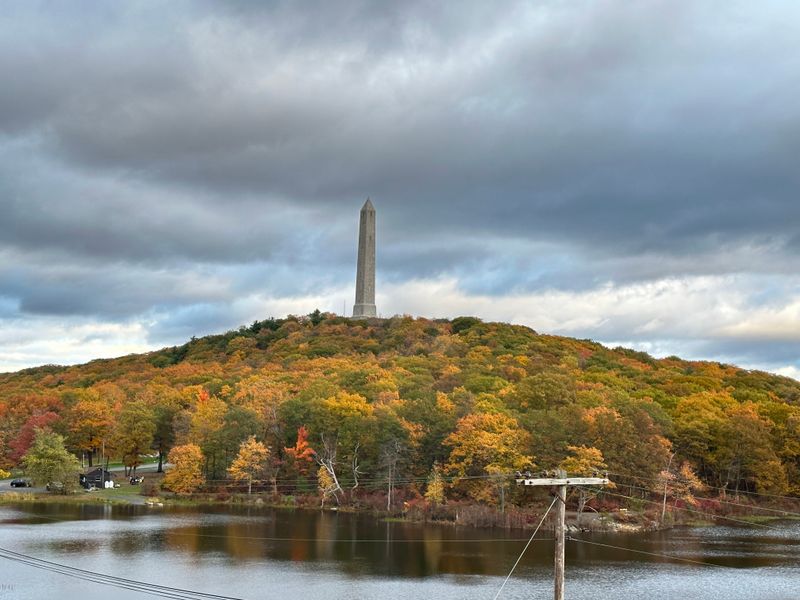 High Point State Park Monument, The Circling Spheres