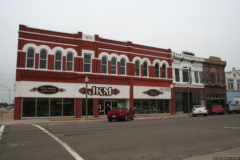 Local Bakeries and Cafes Round Out the Food Scene