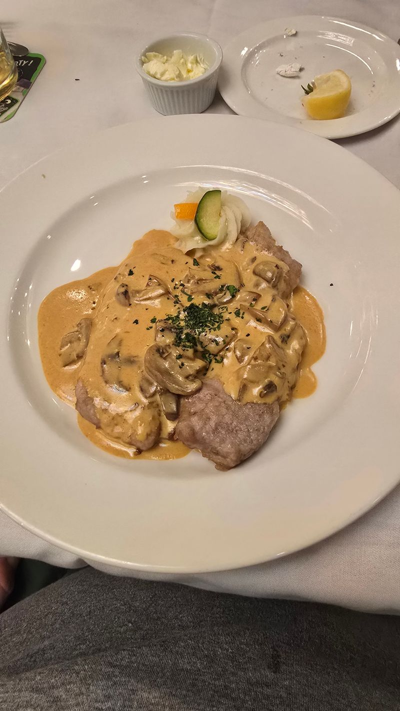 Schnitzel With Mushroom Cream Sauce
