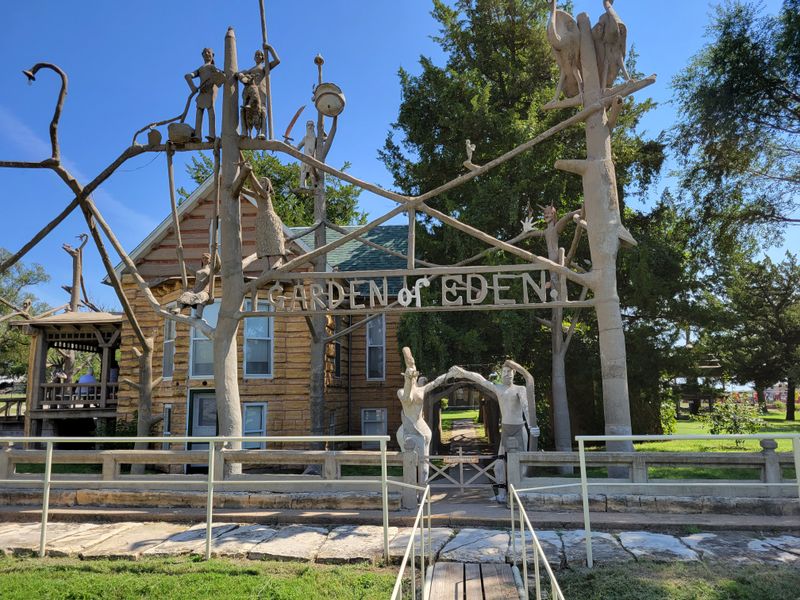 Walking The Garden, Where Every Angle Feels Different