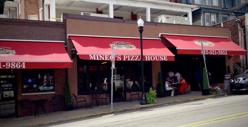 Mineo’s Pizza House 