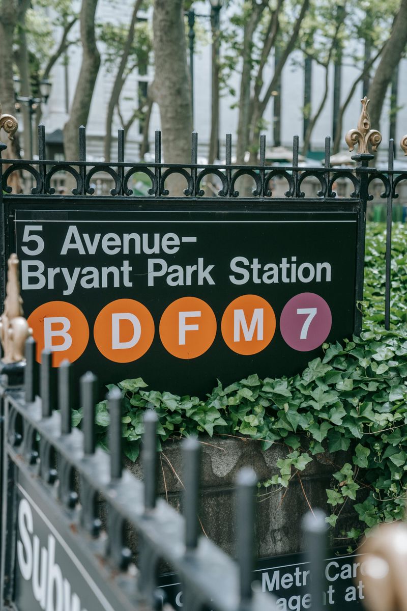 Route Planning Between Stops, Subway Moves And Short Walks