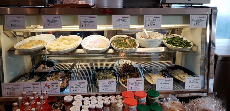 Lobster Rolls and Daily Lunch Specials Worth the Drive