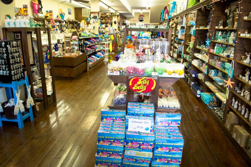 Shop Stops That Make Downtown Feel Lively, Not Loud