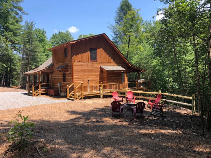 Cabins Keep Nature Close