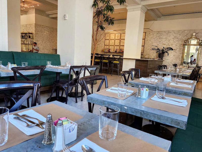 Weekday Mornings Versus Weekend Brunch Rush