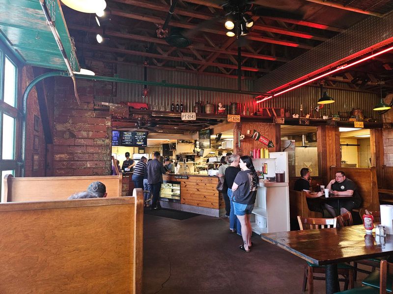 A Casual Atmosphere That Puts Everyone at Ease