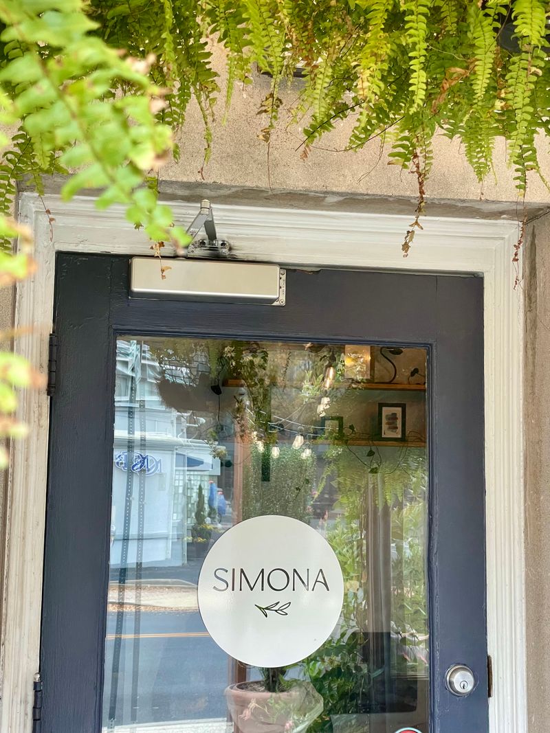 Simona Cafe, Richmond