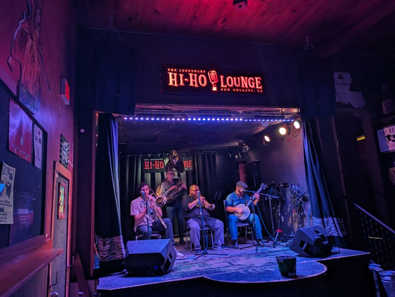 Hi Ho Lounge