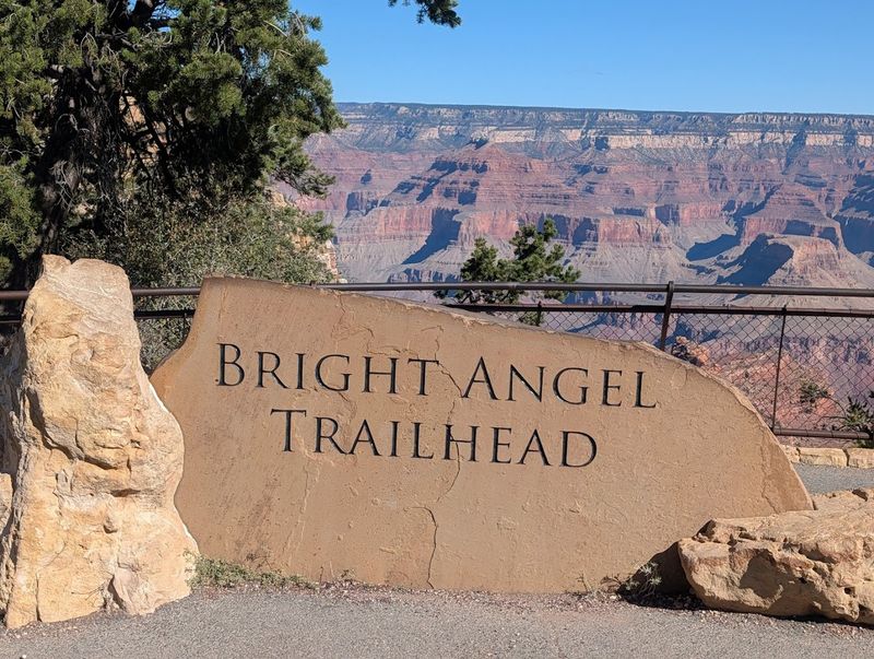 Bright Angel Trailhead (Grand Canyon South Rim) 