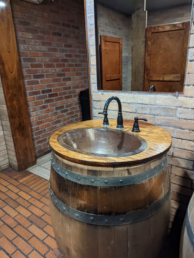 The Laundromat Theme That Commits Fully