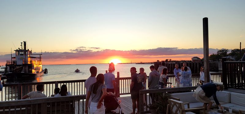 Casual Vibe That Lets You Actually Relax