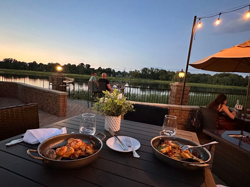 Carlucci's Waterfront (Mount Laurel)