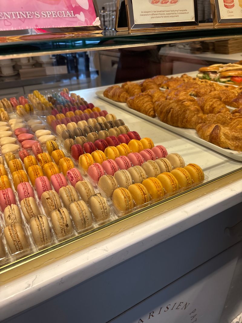 Le Parisien Bakery