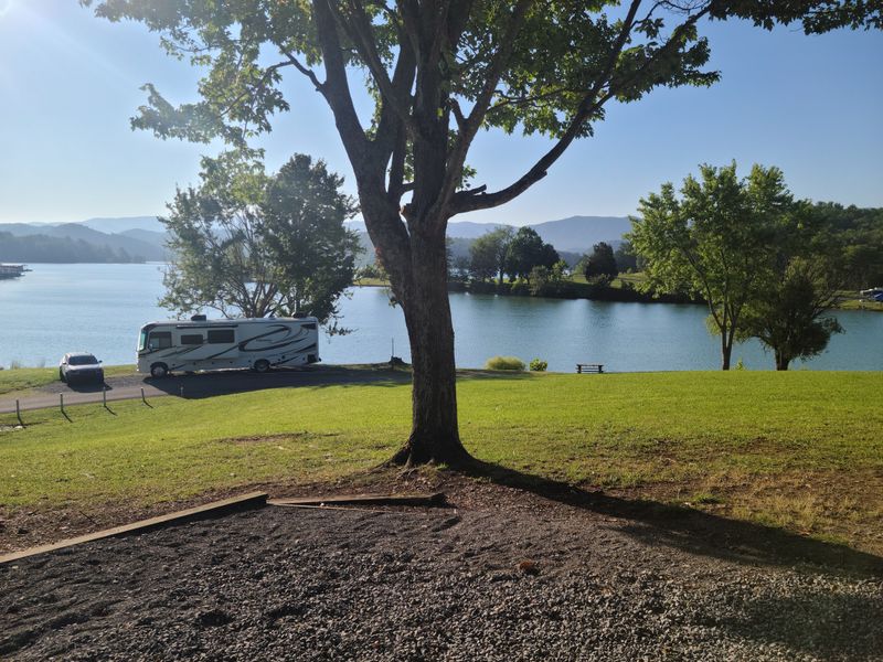 Convenient Amenities Without Overcrowding Nature