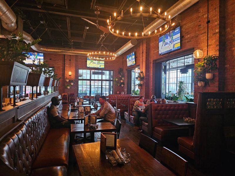 A Gastropub Atmosphere That Balances Energy And Comfort