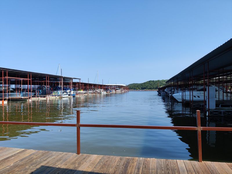 The Lakeside Dining Experience