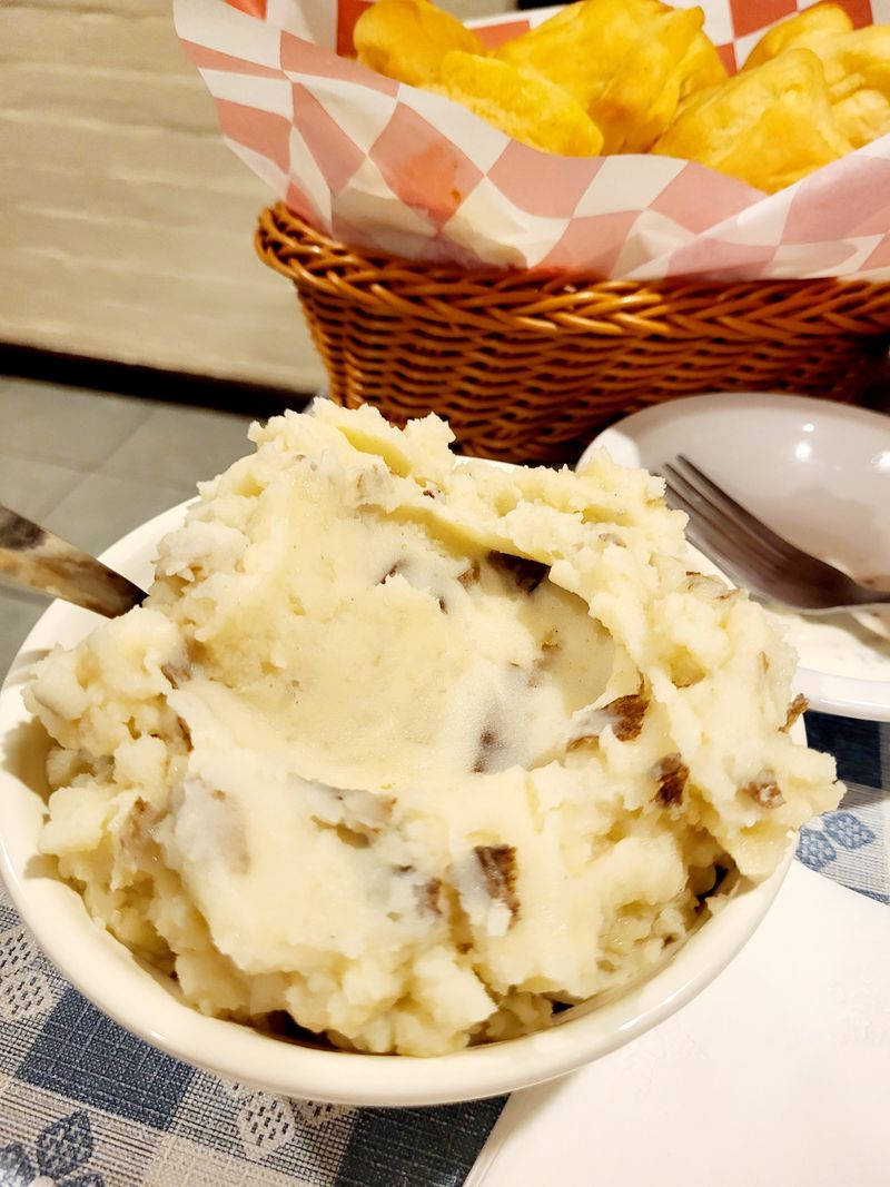 Real Mashed Potatoes with Homemade Gravy