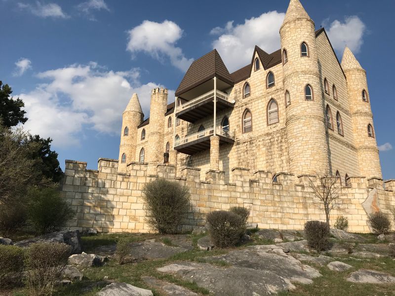 Falkenstein Castle, Burnet