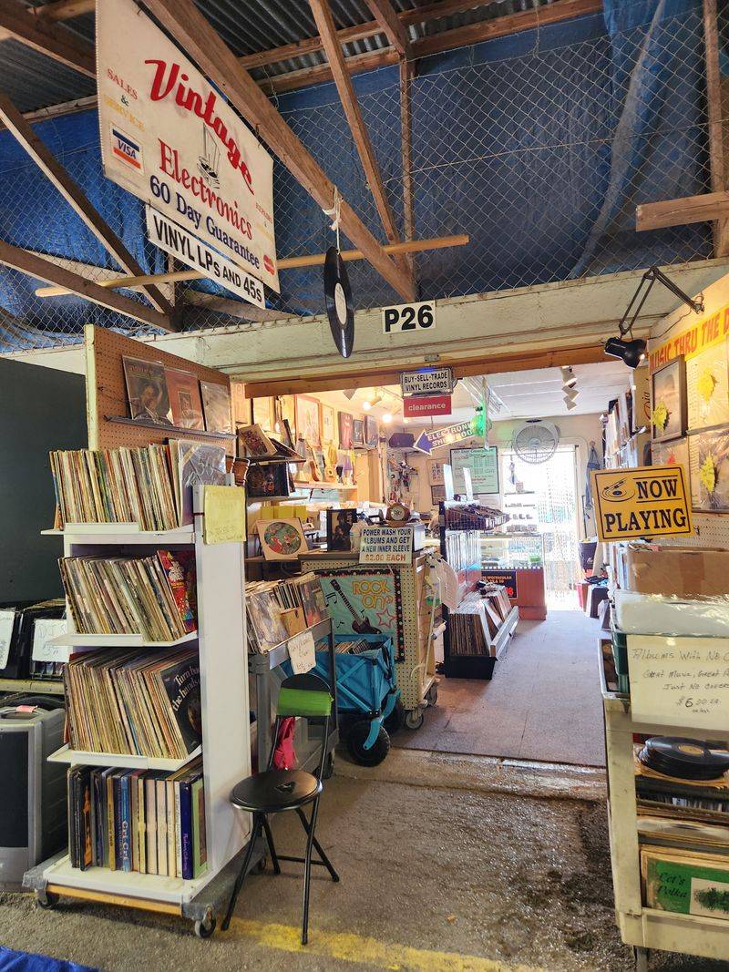 Bussey's Flea Market