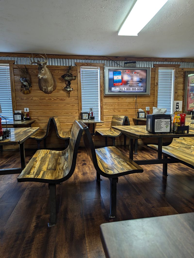 The Welcoming Atmosphere That Keeps Regulars Coming