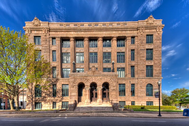 A Tourism Image Built on Charm, Not Truth