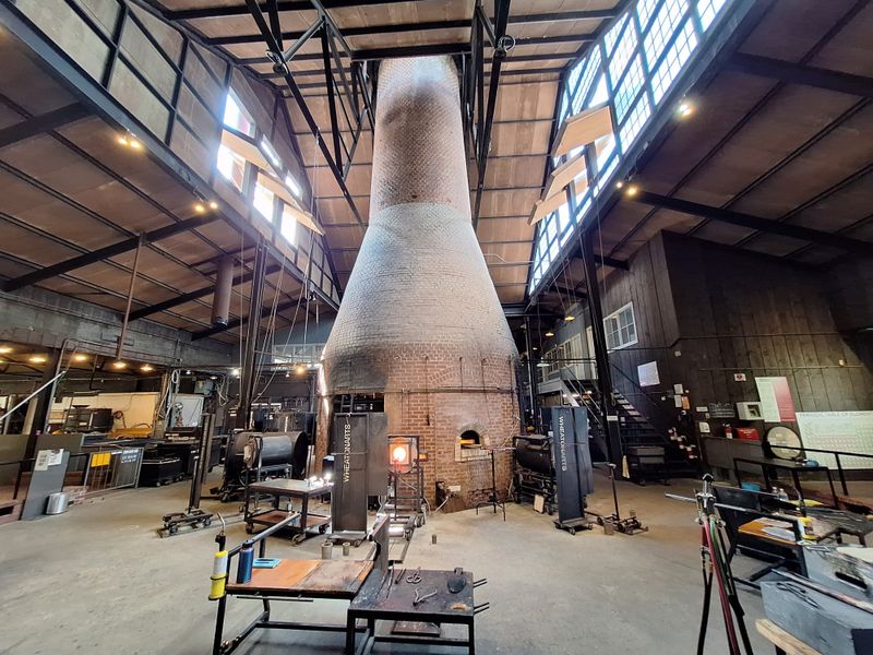 Watch Master Glassblowers Dance With Fire At The Studio Hot Shop