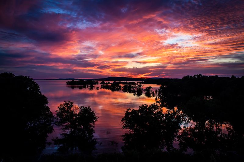 A Lake That Earns Every Second of Your Attention