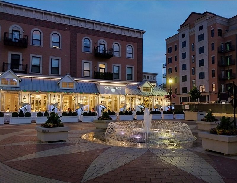 City Center Shows How Suburban Dining Can Feel Urban