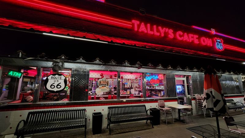 Late Hours Serve Night Owls and Road Trippers