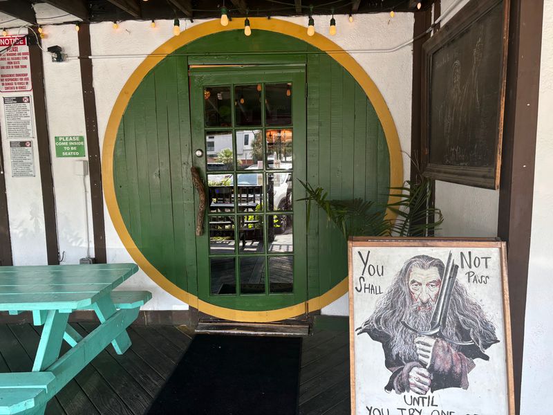 The Hobbit Café, Texas
