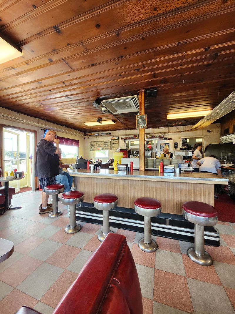 The Retro Atmosphere Takes You Back In Time