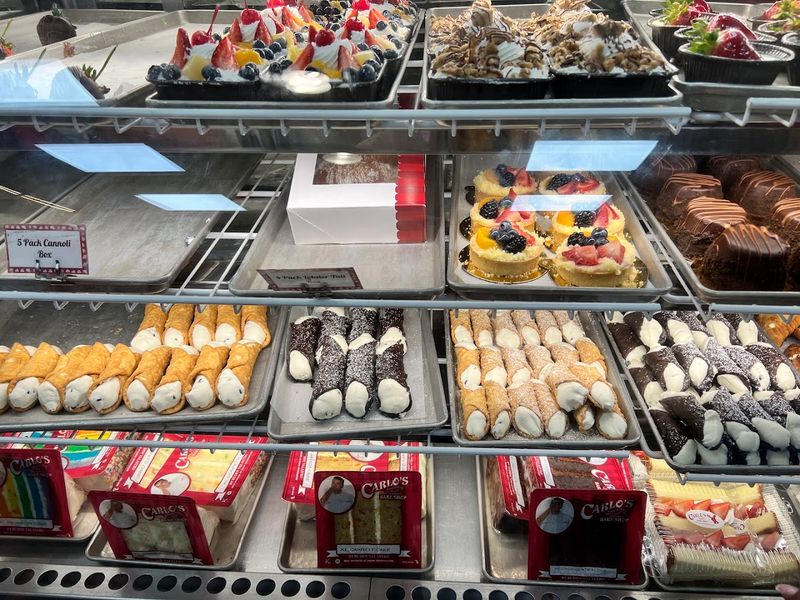 Cannoli Worth Crossing State Lines For