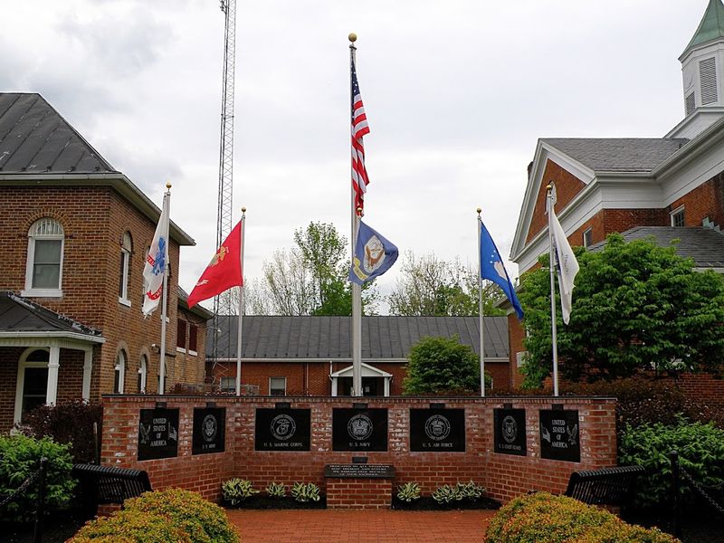 The Post Office Where Everyone Still Gathers