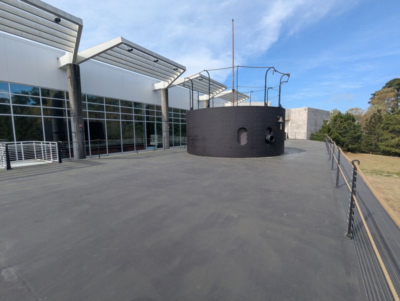 Column 15 Cafe and Outdoor Seating