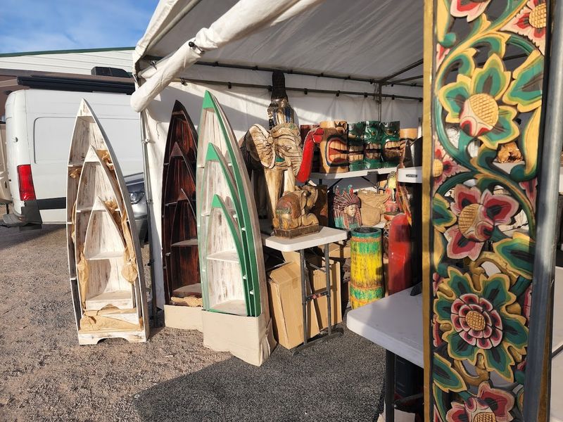 Main Street Browsing That Turns Into A Full Sport