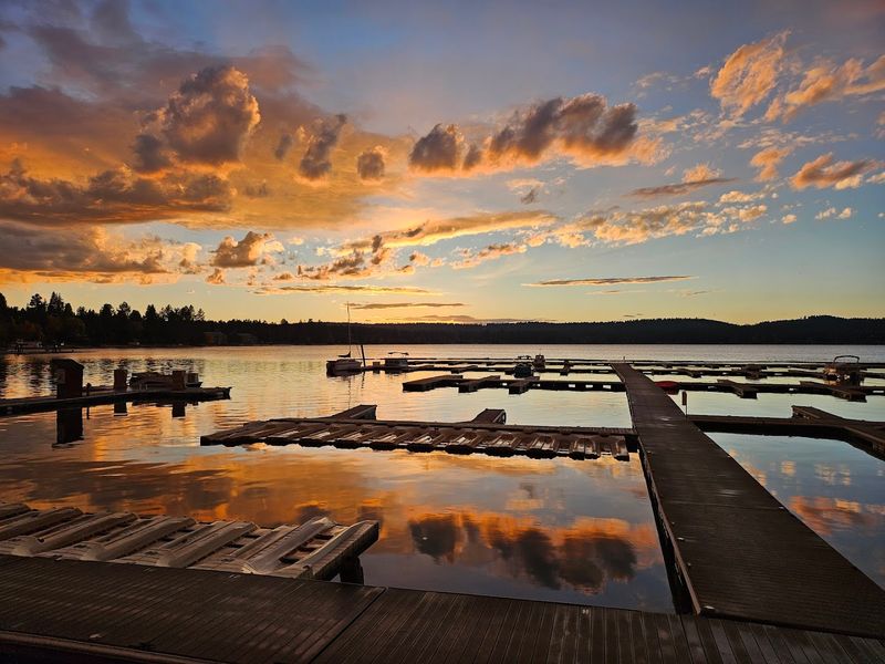 The Payette Lake Shoreline Walk That Starts The Weekend Slow