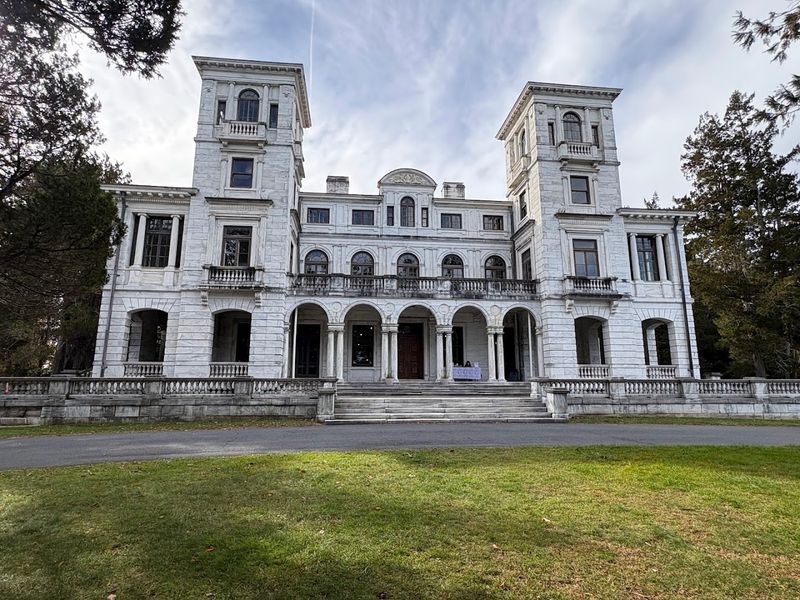 Swannanoa Palace (Afton)