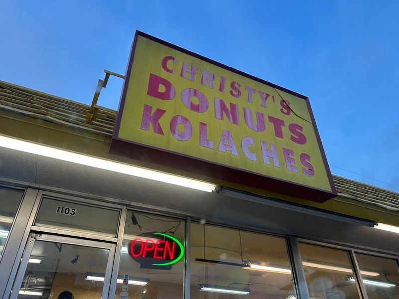 Opening Hours That Reward the Early Risers