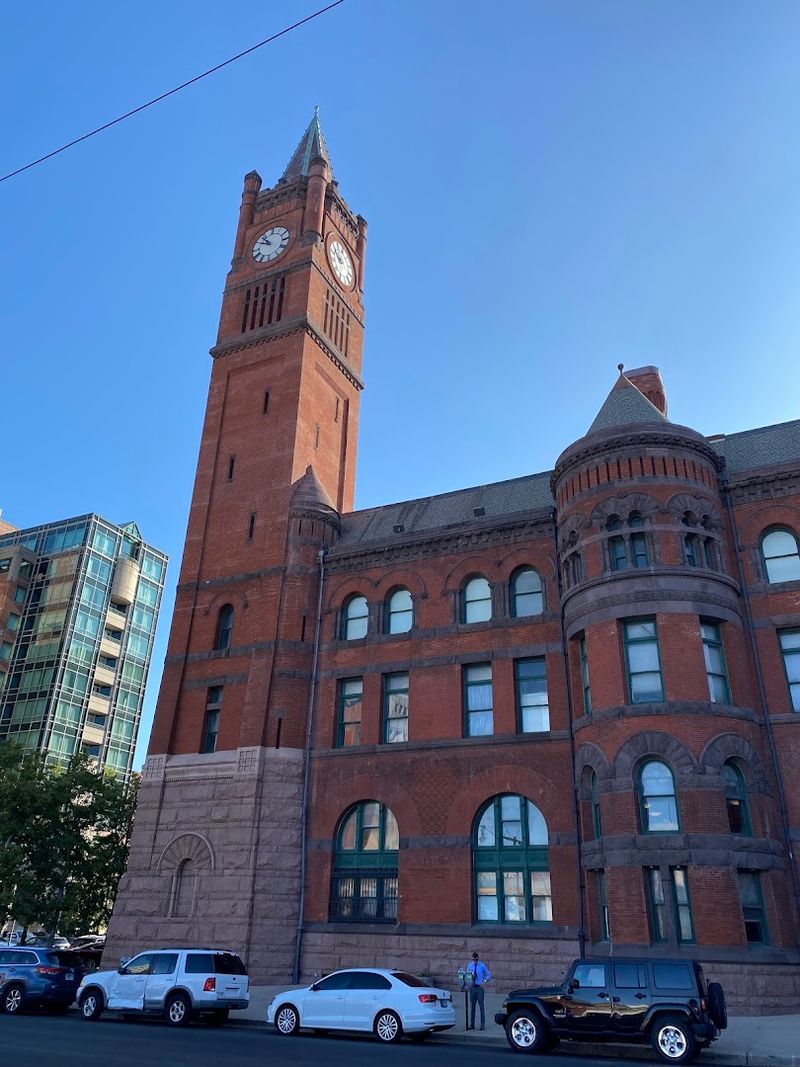 A Location That Puts Downtown Indianapolis at Your Doorstep