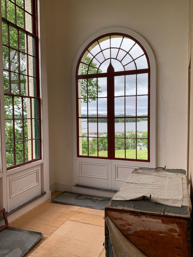 The Mansion Energy That Rewards Slow Looking