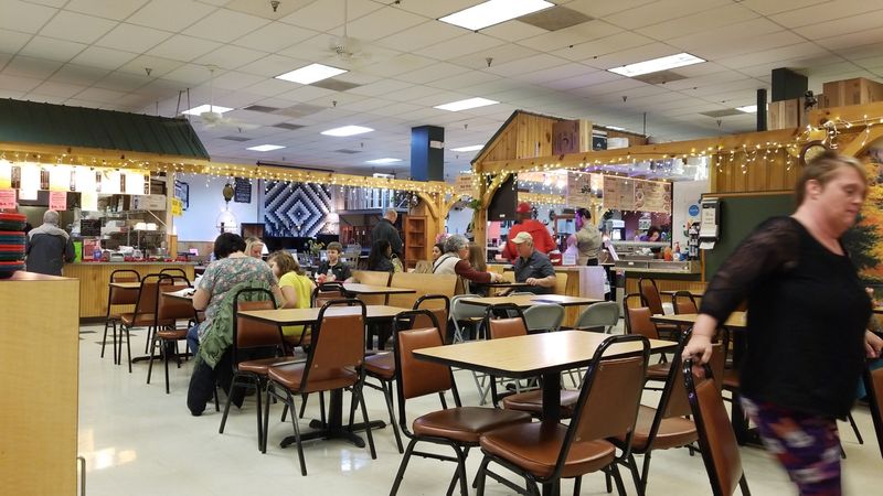 The Fried Chicken And Sides People Drive For