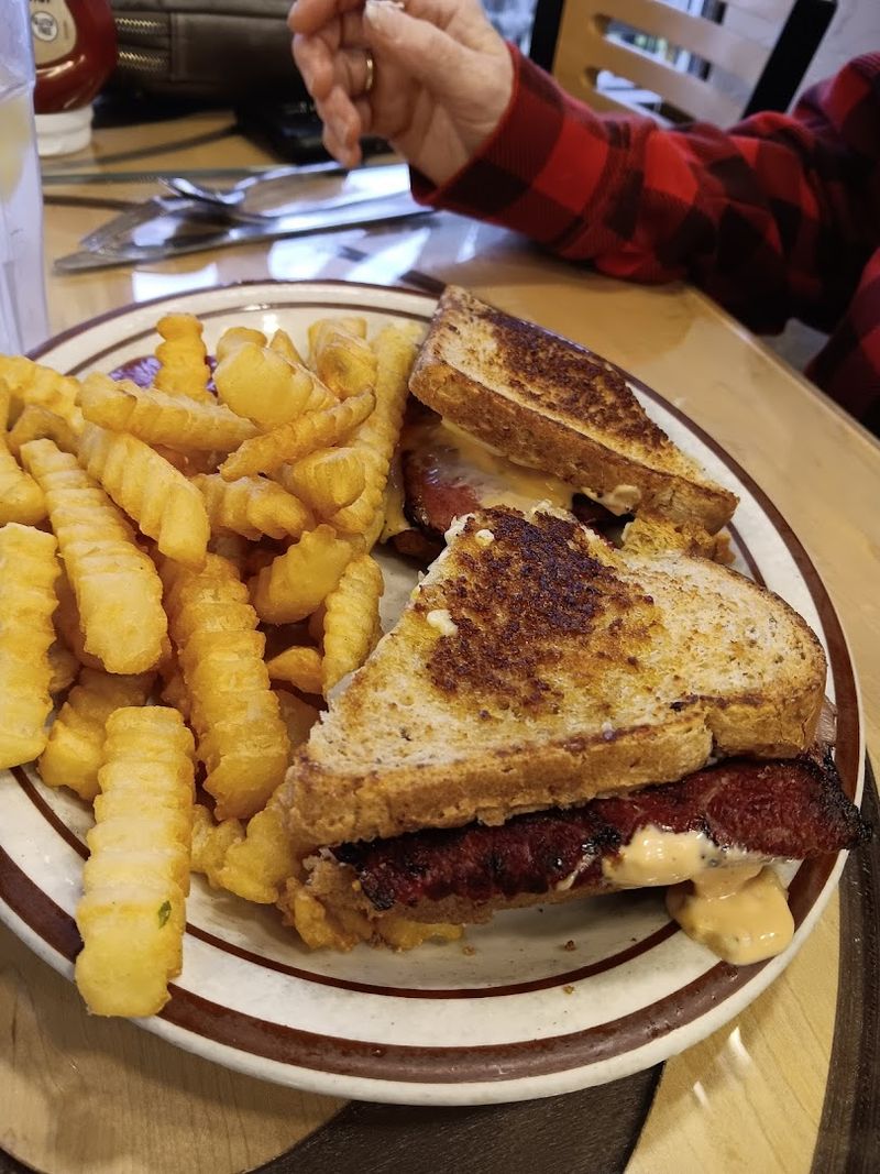 Lunch Worth Staying for Past Noon