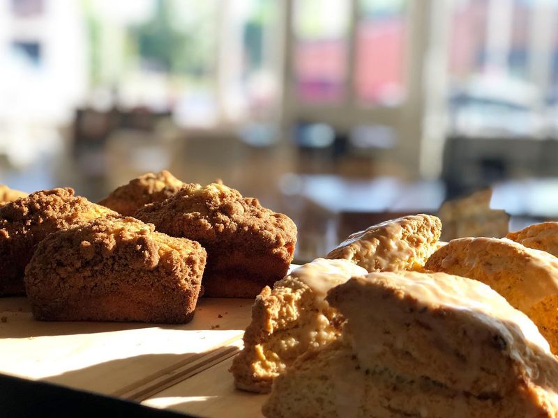 The Scones That Crumble Just Right