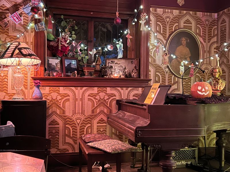 Classical Composer Tables and Live Music Nights