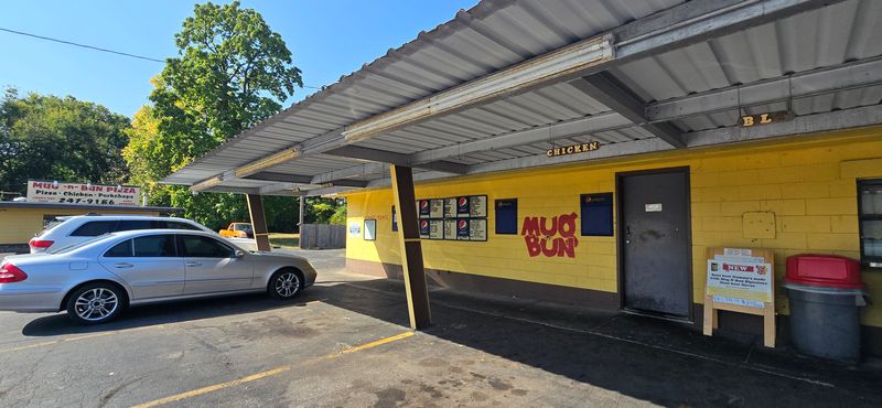 Cars Replace Tables As The Dining Room