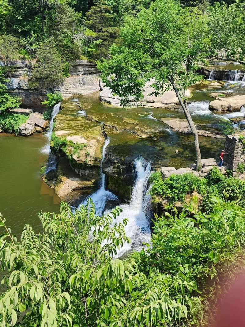 Easy Access Trail Makes It Family-Friendly